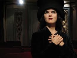 Por ejemplo, Amelie Nothomb